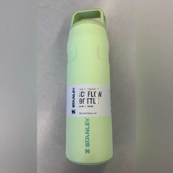 Stanley Green IceFlow Bottle 24 oz - Picture 3 of 7